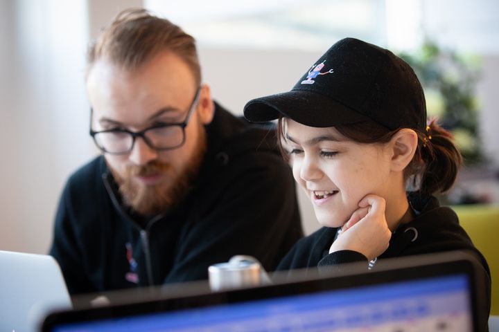 För sjunde gången genomför Schibsted nu sin kodskola Kids Coding Camp tillsammans med Kodcentrum i syfte att ge alla barn möjligheten att lära sig grunderna i programmering.