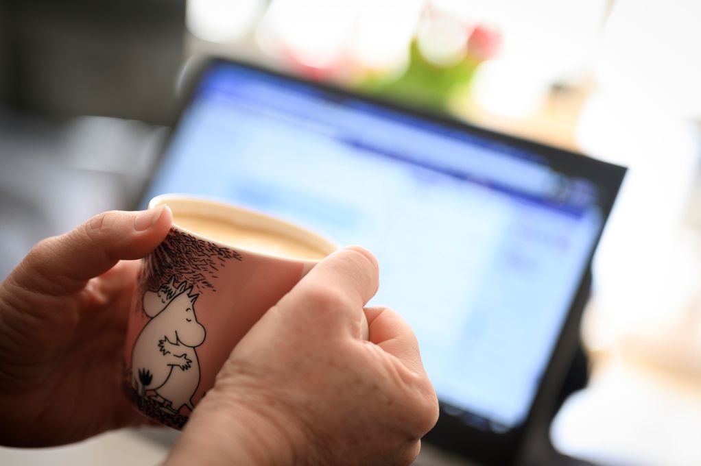 The coronavirus situation is taking a toll on close relationships. In response, the Church of Sweden is offering a digital family counselling service. Photo: Magnus Aronson/Ikon