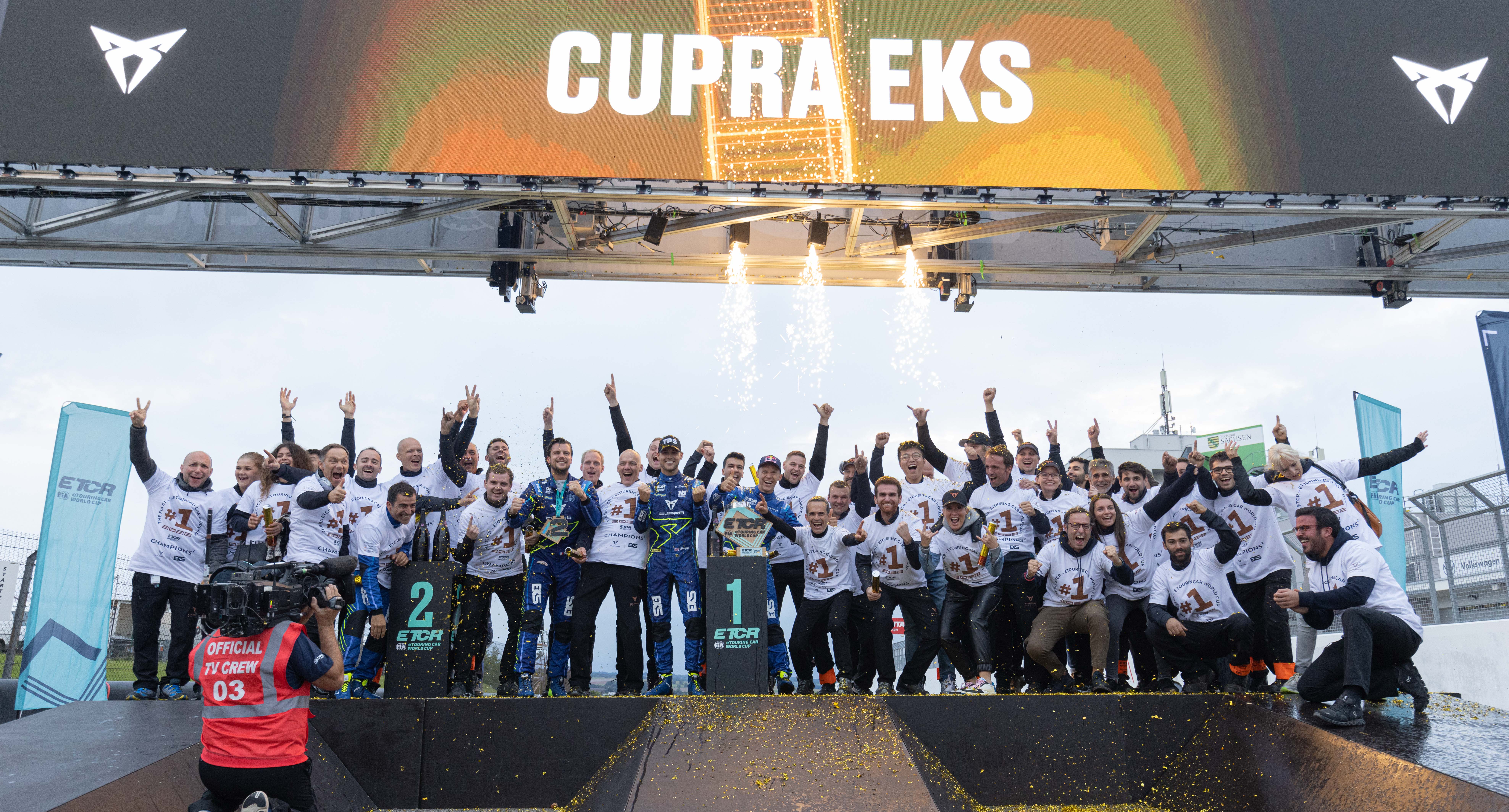 CUPRA tar hem både märkes- och förarmästerskapen i FIA ETCR 2022