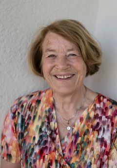 Ann Boglind tilldelas Ingvar Lundbergpriset 2023 för nyskapande och kreativa insatser som inspirerar till läsning. Foto: Björn Larsson Rosvall