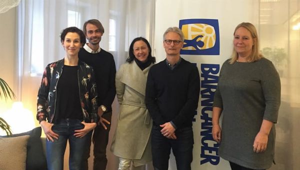 Amelie Furborg, Press- och PR-ansvarig på Barncancerfonden och journalistprisjuryn; Carlos Rojas, Anki Wide Karlsson, Gustaf Ljungman och Ylva Andersson (på bilden saknas Kattis Ahlström)