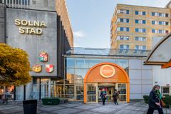 Lidl tvingas stänga butiken på Ankdamssgatan i Solna. Kunderna välkomnas till butikerna i Solna Centrum och Sundbyberg