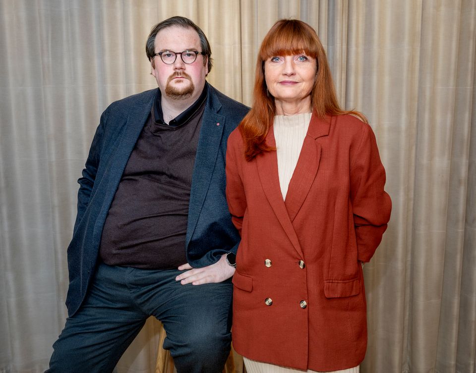 Avtalssekreterare Simon Petersson och förbundsordförande Marie Nilsson