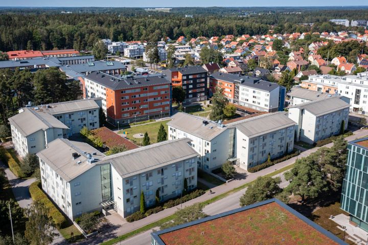 Studentbostadsområdet Irrblosset i Linköping ska få nya solpaneler