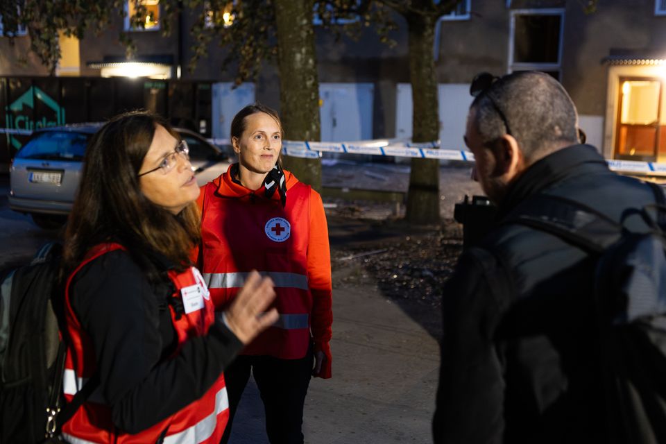Trygghetsvandring efter explosion i Hässelby, Stockholmjpg