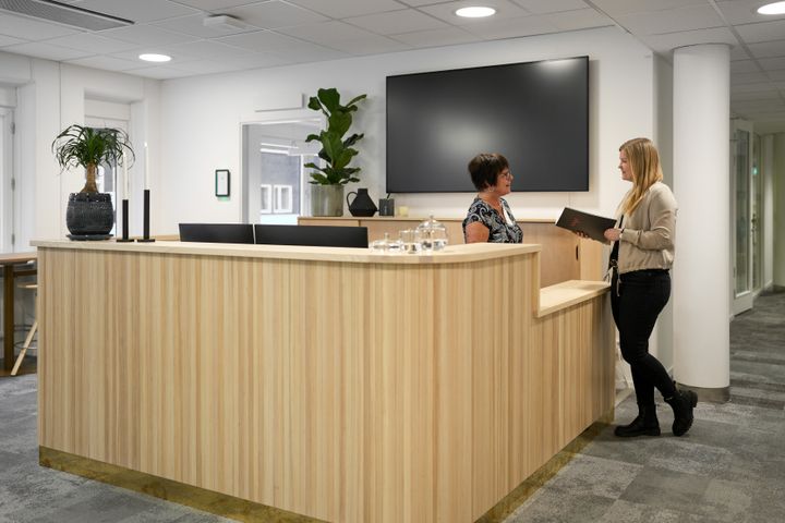 Byggnaden som det nya kontoret i Skellefteå ligger i har renoverats för att uppfylla WSPs krav på hållbarhet och attraktiv kontorsmiljö, anpassat för digitala möten och social samvaro. Bilden får användas fritt i samband med denna artikel. Foto: Ola Westerberg.