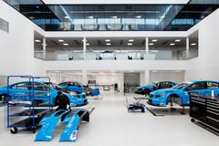 Nominerad till Guldstolen 2020: Racingtillverkaren Cyans huvudkontor, verkstad och labb i Mölndal. Foto: Carl Ander och Kalle Sanner