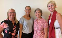 En forskningsstudie på Smärtcentrum vid Akademiska sjukhuset ska leda till mer arbetsinriktad smärtrehabilitering. På bilden syns några av forskarna; från vänster Therese Hellman, Elin Johansson, Ylva M Karlsson och Katarina Danielsson.