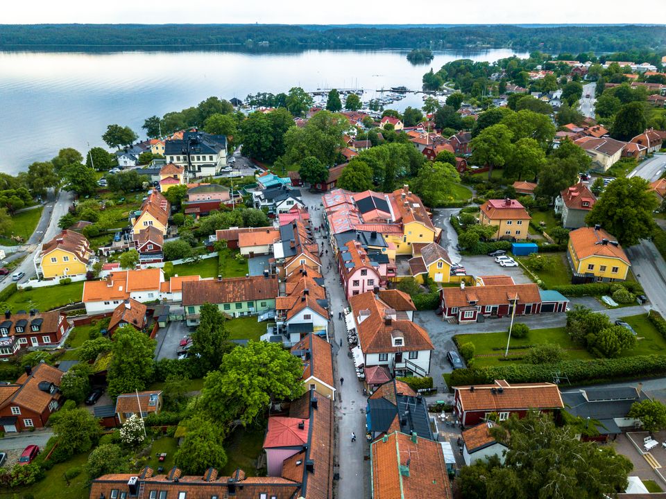 Stora gatan i Sigtuna stad.