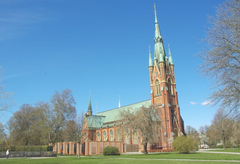 Tillbyggnad vid Matteus kyrka. Obs, bilden är ett montage. Fotomontage: Fredriksson arkitektkontor AB