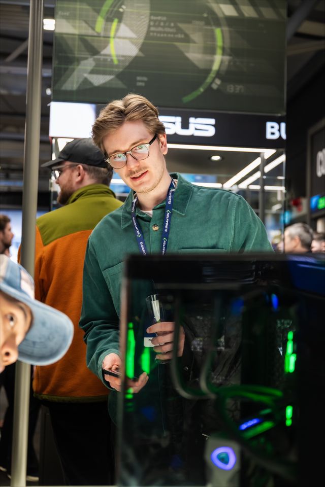 Elgiganten erbjuder ett stort urval av chassin för PC