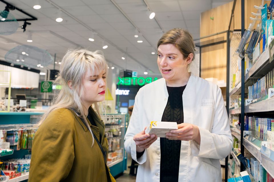 Kund på apotek 