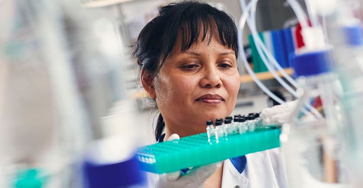 Blodstamcellstransplantation är effektivare än traditionell bromsmedicin vid skovvis MS. Det visar en ny internationell studie där Akademiska som enda svenska sjukhus medverkat.