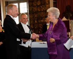 Lars Backsell och Thomas Eldered mottar Näringslivsmedalj av Prinsessan Christina