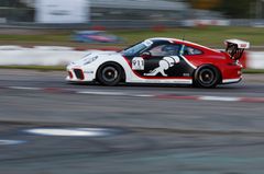 Porsche Sverige bekräftar idag att satsningen på gästförare i Porsche Carrera Cup Scandinavia fortgår under säsongen 2020. Först ut att köra den välkända gästbilen, en Porsche 911 GT3 Cup med startnummer 911, är Rasmus Lindh som följs av Tom Blomqvist och Dennis Hauger.