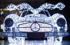 Illumination Mercedes on Palace Square. Stuttgart-Marketing GmbH (SMG)/Sevencity GmbH