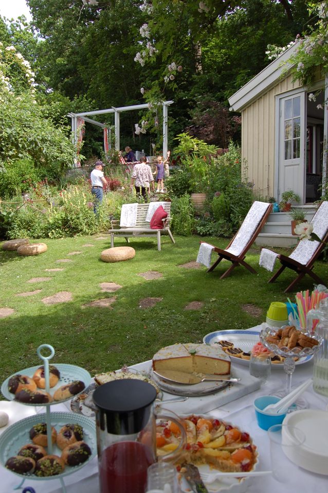 Tusen Trädgårdar fika