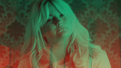 Artisten Sarah Klang är högaktuell, gästar UKK i maj.