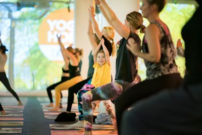Fotografiska i Stockholm var en av 160 platser i Sverige där Yoga of Hope arrangerades. Foto: Jennifer Glans