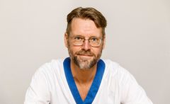 Robert Bodén, överläkare på mottagningen för hjärnstimulering vid Akademiska sjukhuset och professor vid Uppsala universitet