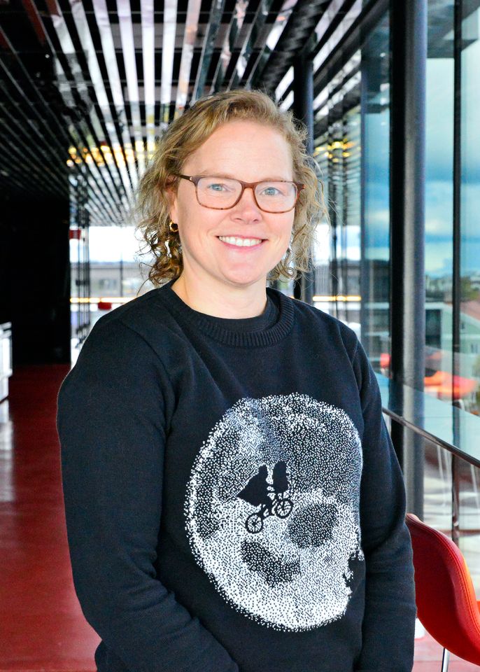 Elin Hedman är ny projektledare på UKK:s programavdelning. Hon har tidigare arbetat konsertproduktion på scener som Malmöfestivalen, Musikhjälpen, Liseberg och Pustervik. Foto: Magnus Hörberg