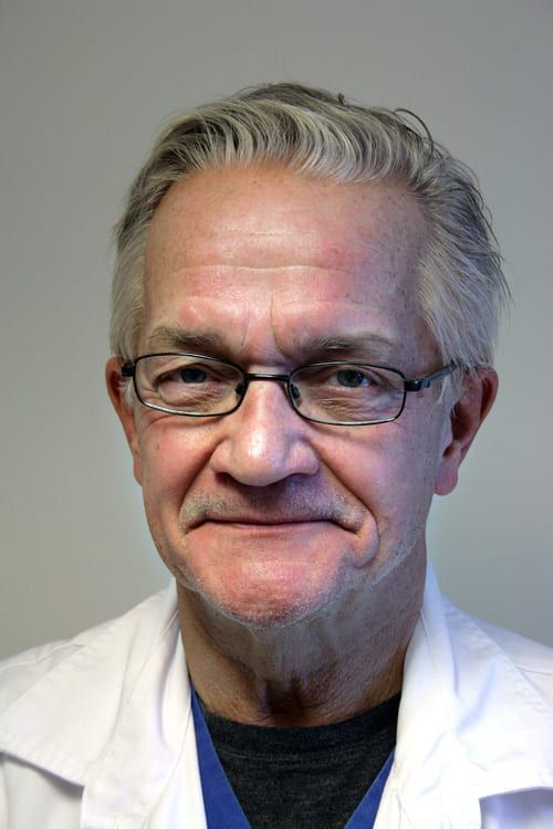 Bengt Fellström, överläkare på Akademiska sjukhuset, har lett en europeisk studie som visar att en ny immunterapi kan stabilisera njurfunktionen hos patienter med njurinflammation av typen IgA nefrit.