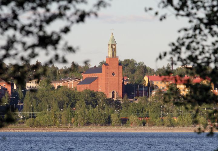 Till Östersunds församling kommer i helgen nästan 700 gäster varav fem internationella biskopar. Foto: Petter Frisell