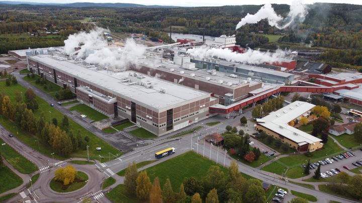 Kvarnsvedens pappersbruk i Borlänge som Sweco ska bistå i att omvandla till gigafabrik för Northvolt. Foto: Stora Enso