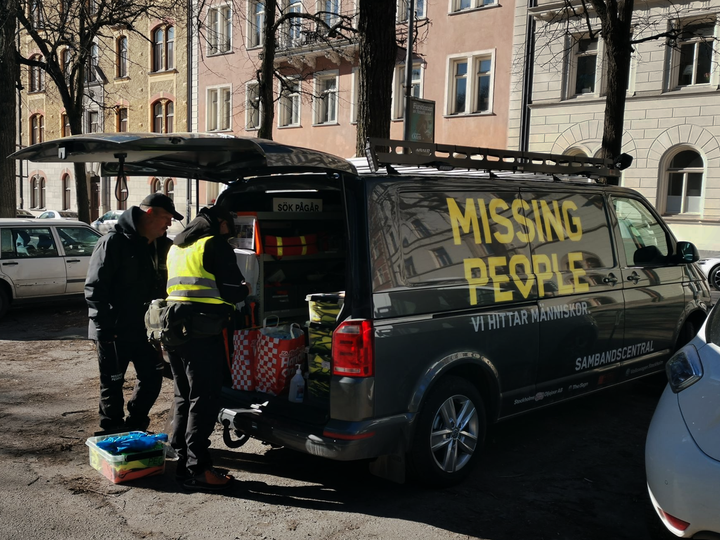 Volkswagen Transportbilar stöttar Missing People med bl a fordon och reflexvästar till deras sökinsatser.