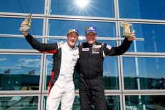 Fredrik Ros och Christoffer Bergström vann Porsche Approved Cup och Masters Cup i det första heatet. Foto: Micke Fransson