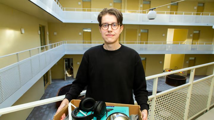 Isac, 20 år, flyttade från Gävle till Stockholm för att plugga till civilingenjör på KTH. Fotograf Peter Lydén