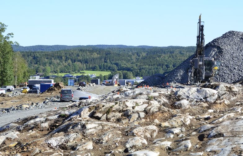 Kanonaden anlägger nya industritomter i Rollsbo, Kungälv på uppdrag av Ytterbygg.