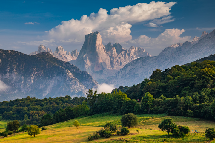 Bergstoppen Naranjo de Bulnes i Asturien. Foto: Shutterstock
