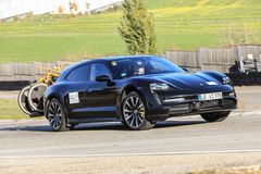 Porsche Taycan Cross Turismo under tester på Weissach Development Centre