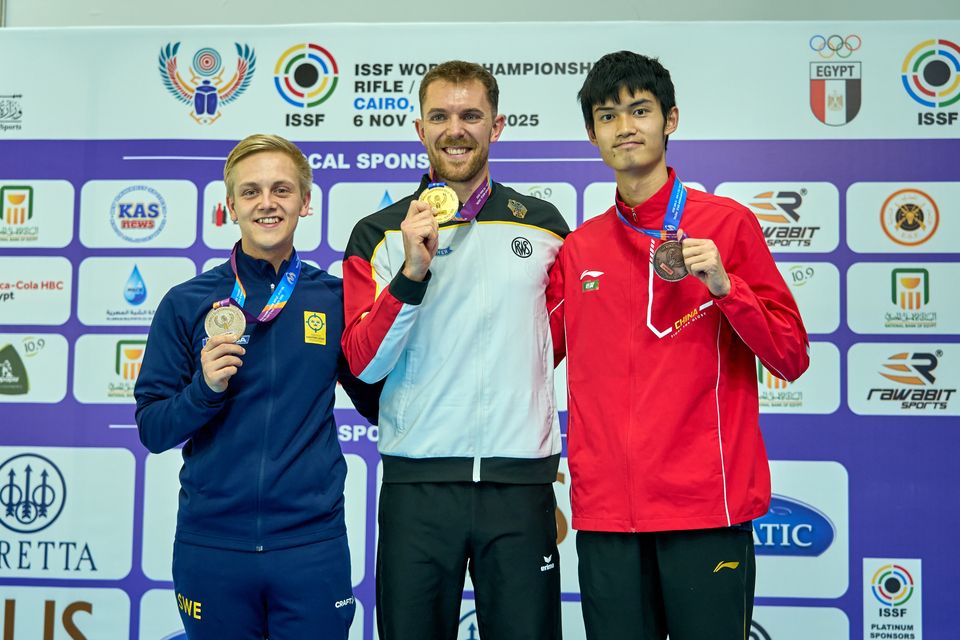 CAIRO ISSF WCH 25-11-08 FINAL 10M ARM 010434