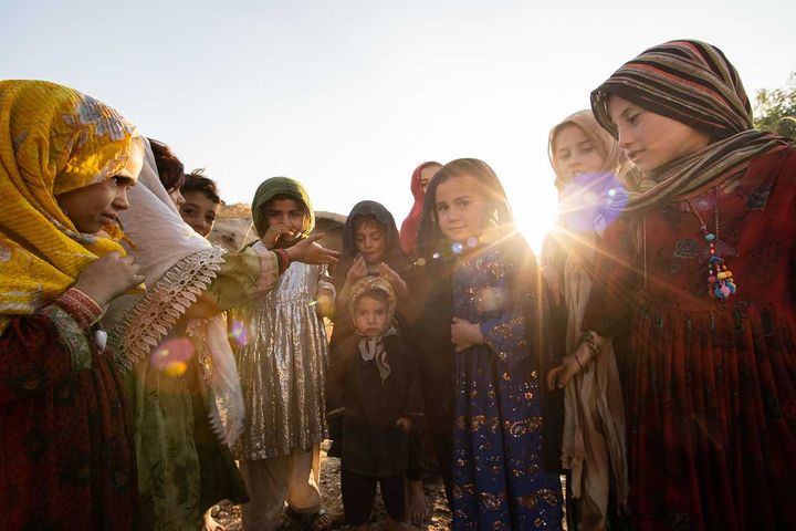 Rent vatten, sanitet och hygien är särskilt prioriterade områden i kampen mot den pågående covid-19-pandemin. I byn Tajik i Kandahar, Afghanistan, har Sida bidragit till att installera vattenpumpar som förser invånarna med rent vatten.
Foto: OCHA/Charlotte Cans