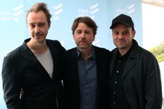 Jonas Karlsson, Mikael Håfström, David Dencik. Foto: Erik Dalström