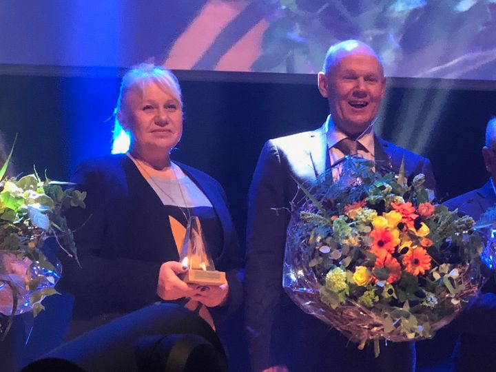 Anita och Stefan Jonsson från Skogslottens ryttarförening mottog Let´s Create-priset.