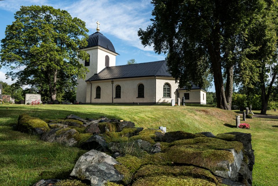 Kvarsebo kyrka