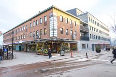 I och med den nya lokalen mitt i Skellefteå blir IKEA mer tillgängligt för sina kunder i Västerbotten eftersom det nya formatet är tänkt att komplettera de redan etablerade varuhuset i Umeå, e-handeln och digitala lösningar.