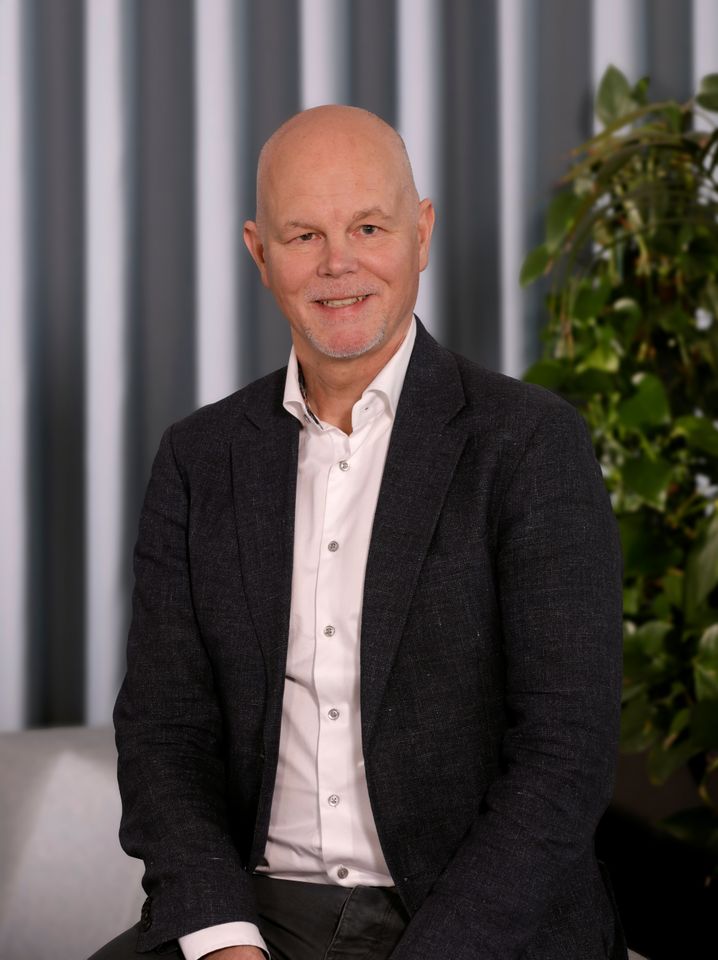 Marcus Thomasfolk, Kommunikationschef