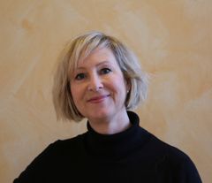 Porträtt av Katarina Larsson, enhetschef för biblioteken i Örnsköldsvik.