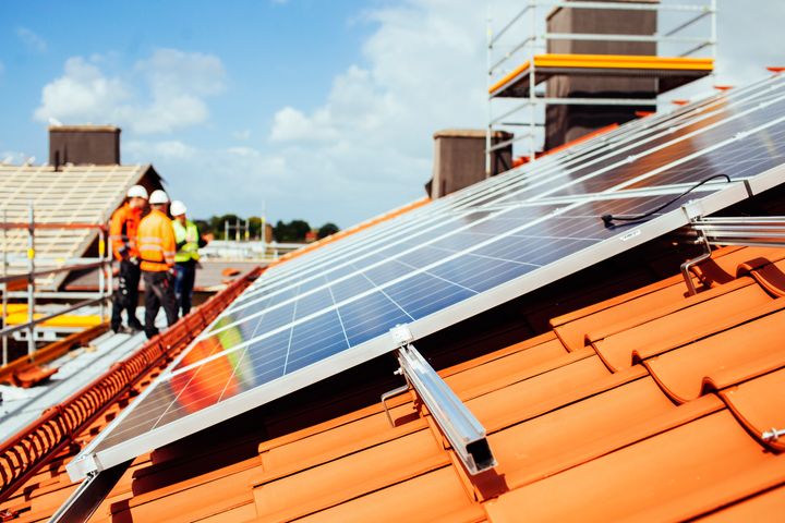 Näringslivet och hushållen elektrifieras i snabb takt, vilket ökar behovet av kapacitet. Under perioden 2024–2027 planerar E.ON att investera 23 miljarder kronor i elnätsförstärkningar – den största satsningen i företagets historia.