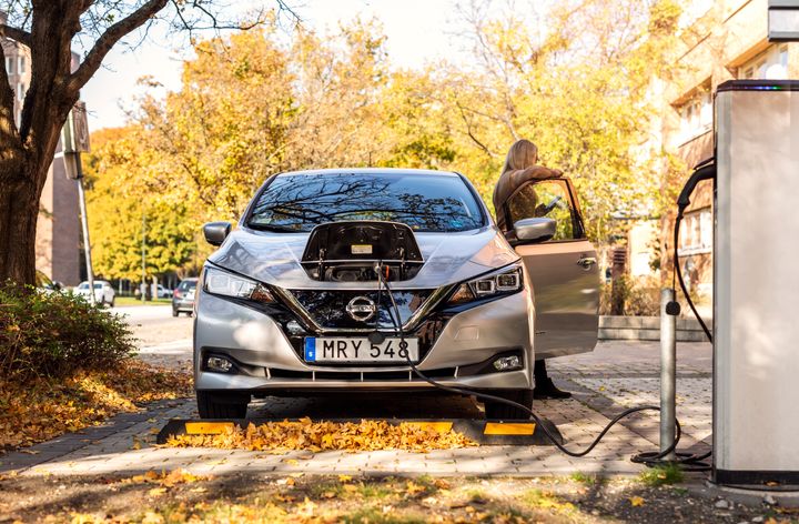Näringslivet och hushållen elektrifieras i snabb takt, vilket ökar behovet av kapacitet. Under perioden 2024–2027 planerar E.ON att investera 27 miljarder kronor i elnätsförstärkningar – den största satsningen i företagets historia.