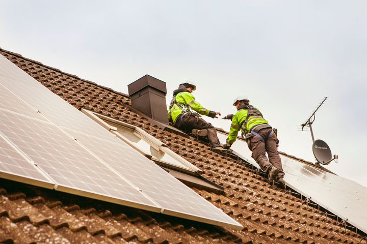 Näringslivet och hushållen elektrifieras i snabb takt, vilket ökar behovet av kapacitet. Under perioden 2024–2027 planerar E.ON att investera 27 miljarder kronor i elnätsförstärkningar – den största satsningen i företagets historia.