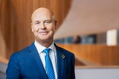 "Den strategiska översyn vi nu gör är en naturlig del av vårt arbete för att utveckla E.ON i linje med våra långsiktiga mål," säger Johan Mörnstam, vd E.ON Sverige.