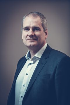 "Att arbeta med återanvändning av komponenter och materialval som minskar klimatpåverkan är en viktig del av vår strategi för framtidens elnät," säger Jan Hintze, vd på Omexom.