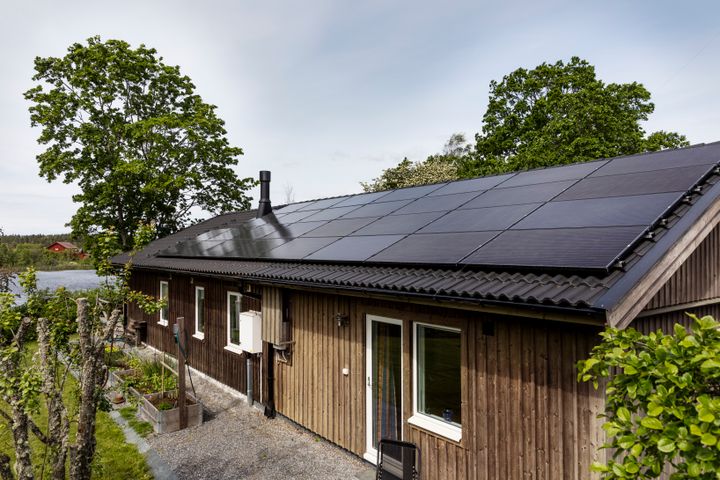 E.ON investerar i år 70 miljoner kronor i elnätet i Vellinge kommun för att stärka kapaciteten, korta anslutningstiderna och skapa ett mer robust elsystem. I kommunen finns i dag 10–20 pågående anslutningsärenden, där efterfrågan på ny elproduktion uppgår till cirka 10–15 MW, motsvarande elbehovet för omkring 2 000–3 000 villor en kall vinterdag. Därutöver finns förfrågningar om energilager på cirka 1–5 MW.