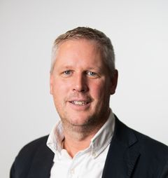 "Robust elinfrastruktur är en grundförutsättning för att kunna etablera en modern och säker kriminalvårdsanläggning. Avtalet innebär att vi nu kan ta ytterligare ett viktigt steg framåt i projektet," säger Ola Lindgren, huvudprojektledare vid Specialfastigheter Sverige AB, som bygger anläggningen åt Kriminalvården.