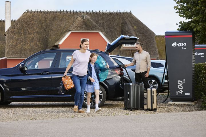 Nu kan EuroBonus-medlemmar tjäna poäng direkt vid laddstolpen genom SAS och E.ON Drives nya samarbete.
